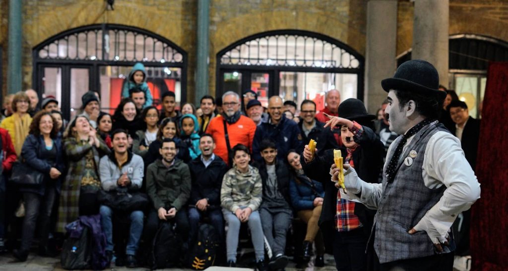 Social proof laughter